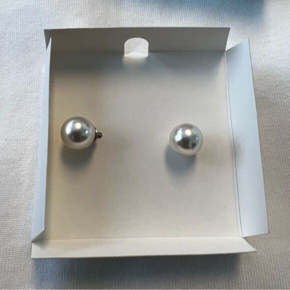 Touchstone Crystal by Swarovski Diamond Stud Earrings / Pearl backings NWT - Picture 4 of 4